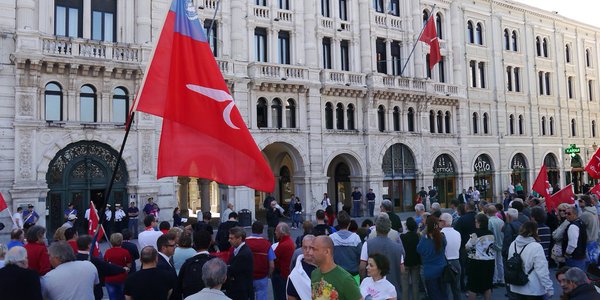 15 settembre 2014: Trieste Libera presidia il Palazzo del Comune.