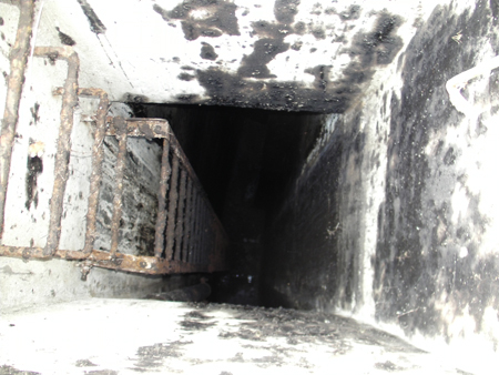 ARE THERE ITALIAN CHEMICAL WEAPONS AND ABANDONED MILITARY DEPOTS IN THE TERRITORY OF TRIESTE?