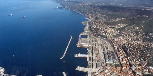 Synthesis and documents about the block of the actions of the PD against the international Free Port of Trieste