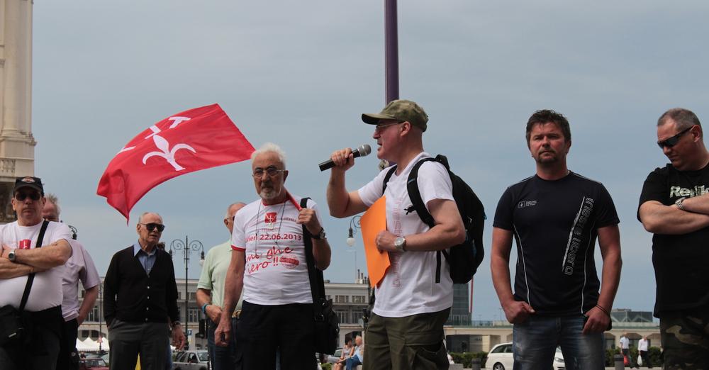 Friday, July 17th, 2015. Free Trieste holds a sit-in in front of Trieste's Palace of the Government.