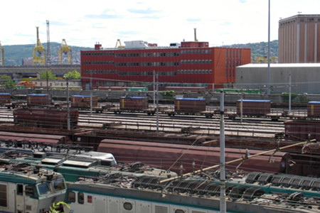 TRAINS OF WASTE FROM CAMPANIA: THE “PRIVILEGED” NAPLES-TRIESTE ROUTE