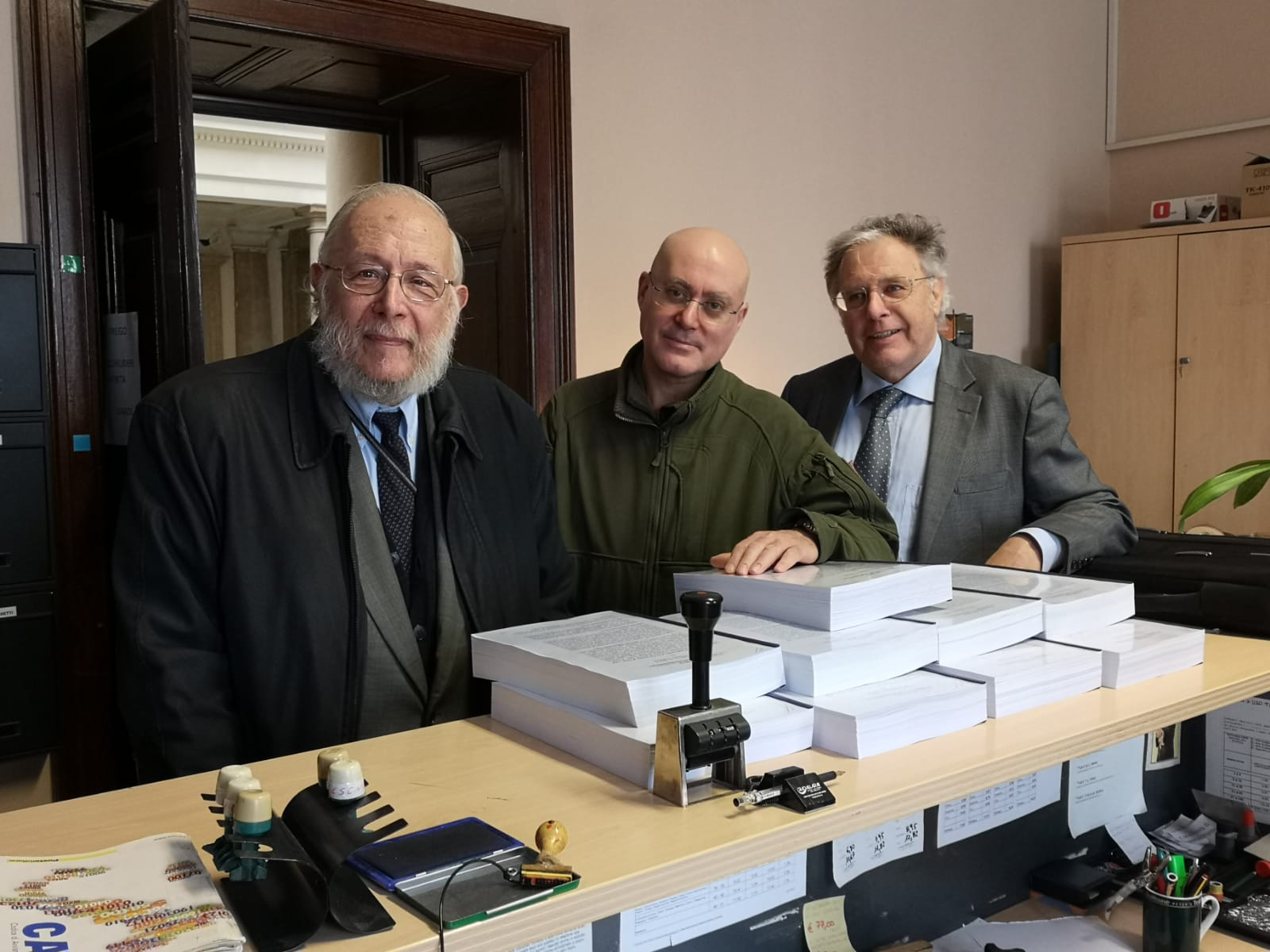Left to right: Paolo G. Parovel (I.P.R. F.T.T.), Roberto Giurastante (Free Trieste Movement) and lawyer Dr. Walter Zidarich. [Photo: Mlach].