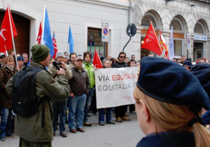 March 15th, 2013: sit-in at the Equitalia office March 15th, 2013: sit-in at the Equitalia office